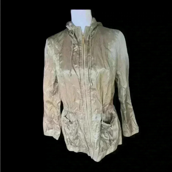 Jones New York Signatures gold jacket medium. Zip up with hood. Gold zipper - Picture 1 of 9